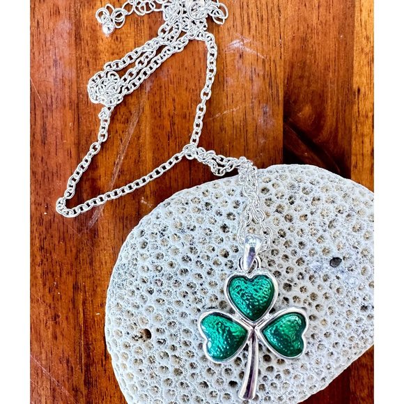 Shamrock Necklace Pendant 18 inch Chain St Patrick's Day Parade Party Ir… - Picture 5 of 12